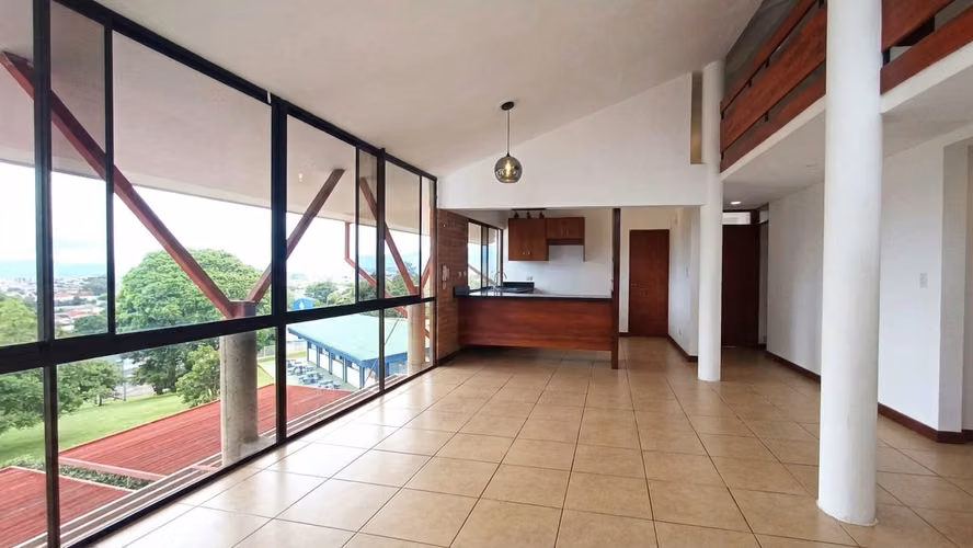 Se alquila apartamento: !Elegancia, Espacio y Trabajo desde Casa! - Imagen 1