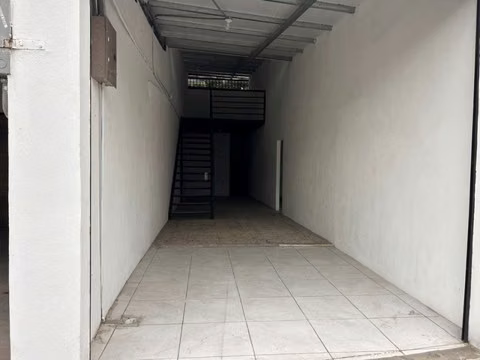 LOC-198   ALQUILER 2 LOCALES COMERCIALES DESAMPARADOS - Imagen 5