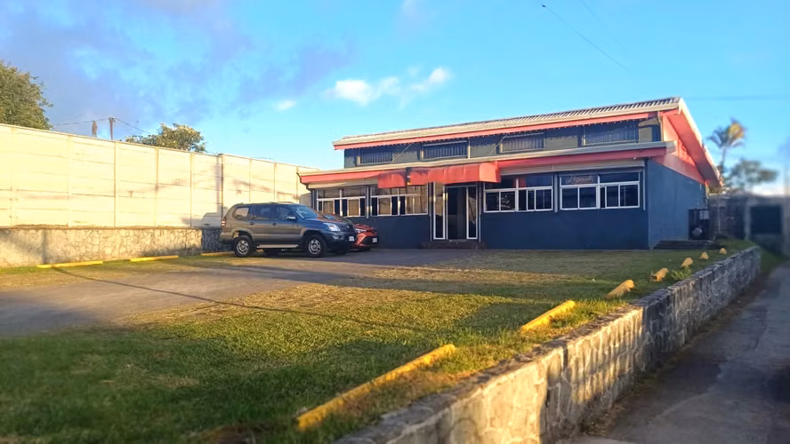 Propiedad Comercial Esquinera de Alta Visibilidad | Excelente Ubic. en Ruta 202