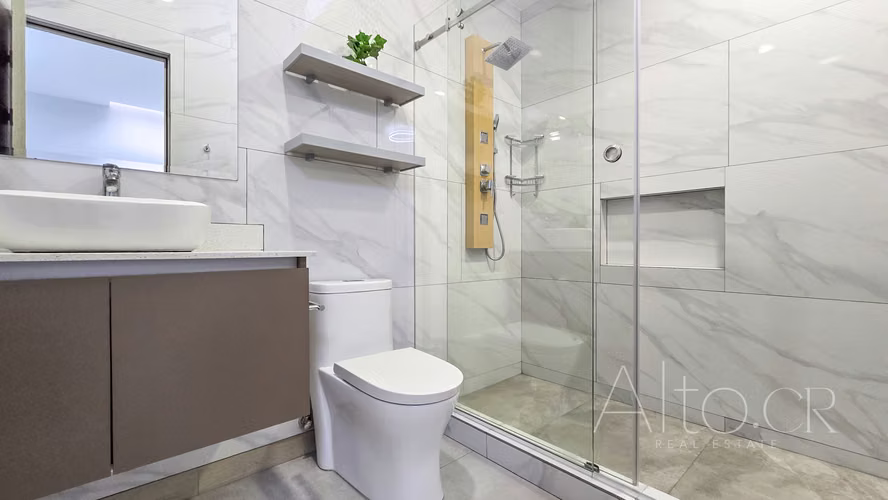 GUACHIPELIN NORTE  |   3 HABITACIONES + LINEA BLANCA + SALA TV  |  199m² - Imagen 6
