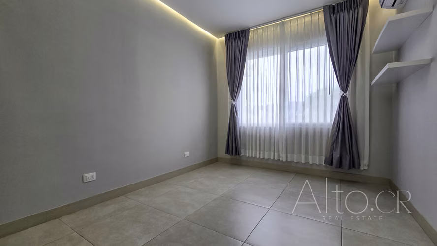 GUACHIPELIN NORTE  |   3 HABITACIONES + LINEA BLANCA + SALA TV  |  199m² - Imagen 3