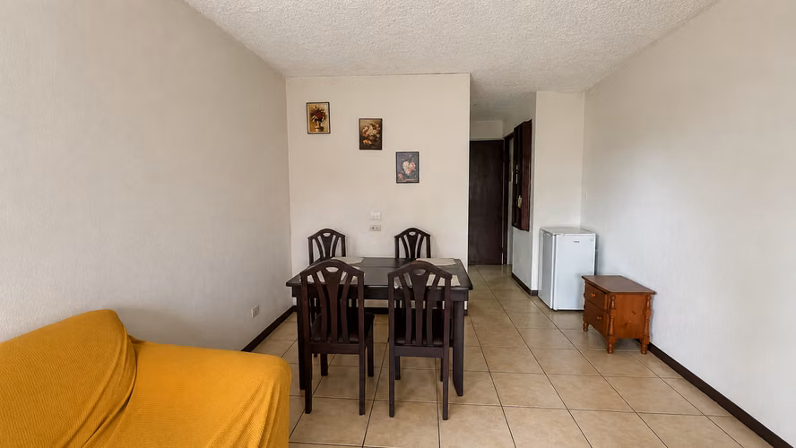 Se vende apartamento en Sabanilla, Montes de Oca - Imagen 8
