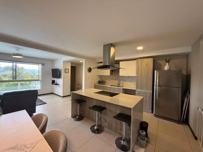 ALQUILER DE APARTAMENTO EN CONDOMINIO EN ESCAZÚ