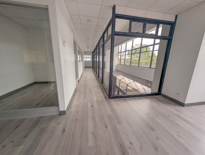 Oficina Clase A de 300 m2 en Centro Corporativo Internacional Barrio Don Bosco - Imagen 5