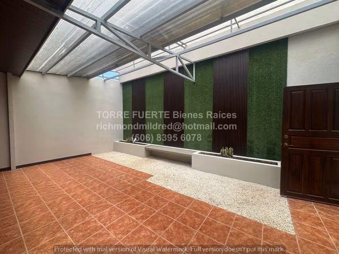 Casa en venta. Condominio Puebla Real, San Pablo de Heredia. Terraza | Vista a las montañas |