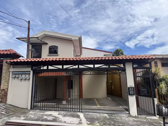 Alquilo apartamento 70m2, en Residencial Aries, San Francisco. Incluye internet
