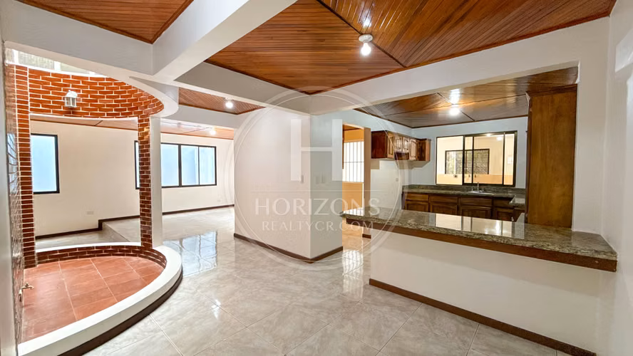 Se Alquila Casa en Pinares Curridabat 4 Habitaciones y Oficina Patio NOJ1246JB - Imagen 10
