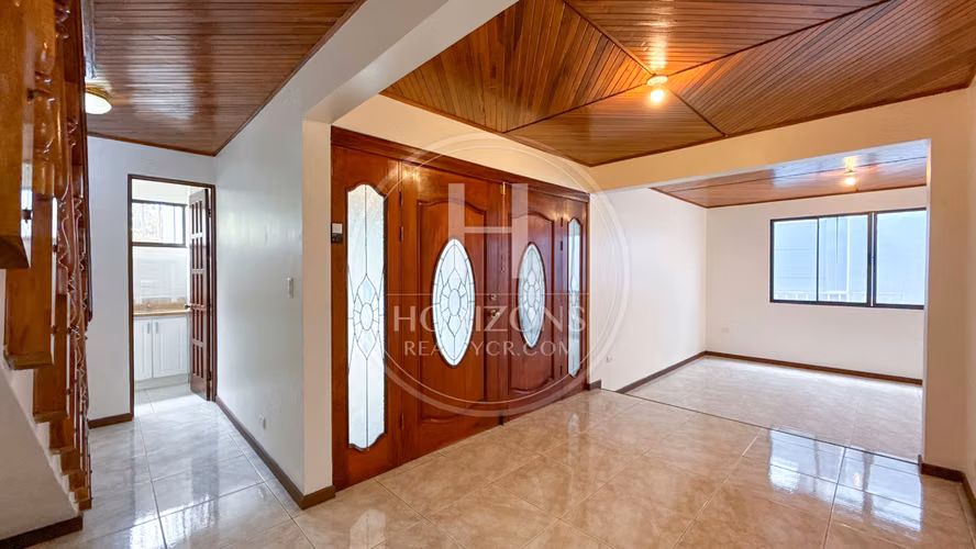 Se Alquila Casa en Pinares Curridabat 4 Habitaciones y Oficina Patio NOJ1246JB - Imagen 5