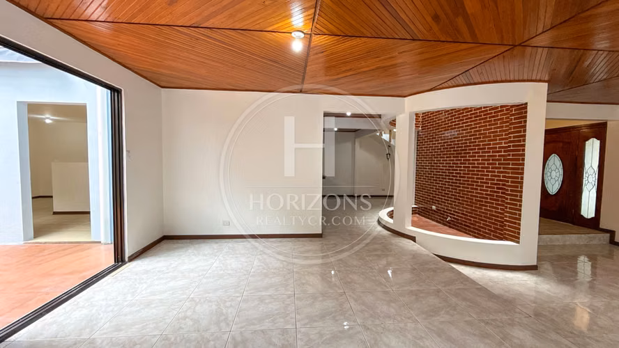 Se Alquila Casa en Pinares Curridabat 4 Habitaciones y Oficina Patio NOJ1246JB - Imagen 8