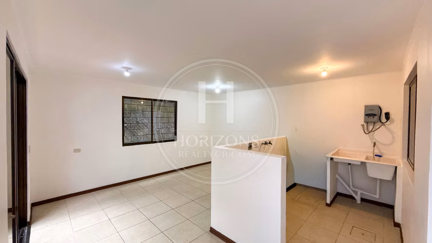 Se Alquila Casa en Pinares Curridabat 4 Habitaciones y Oficina Patio NOJ1246JB - Imagen 13