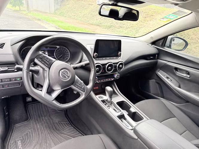 Nissan Sentra Advance A/T