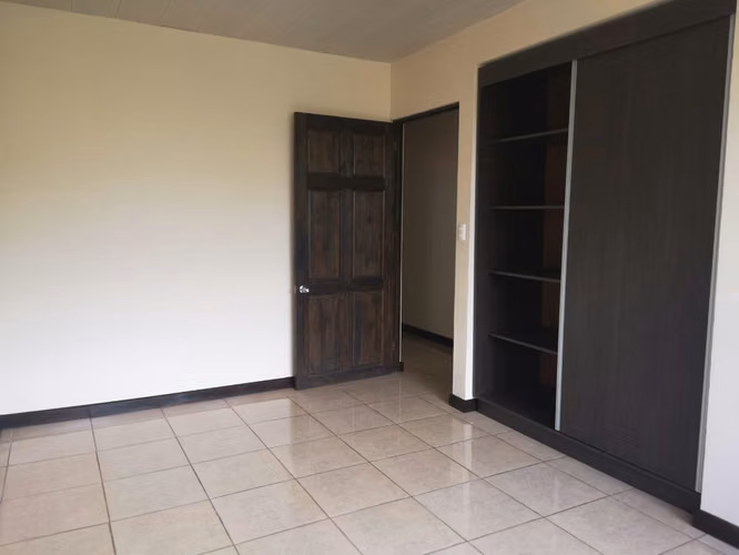 APARTAMENTO AMPLIO STA LUCIA - Imagen 4