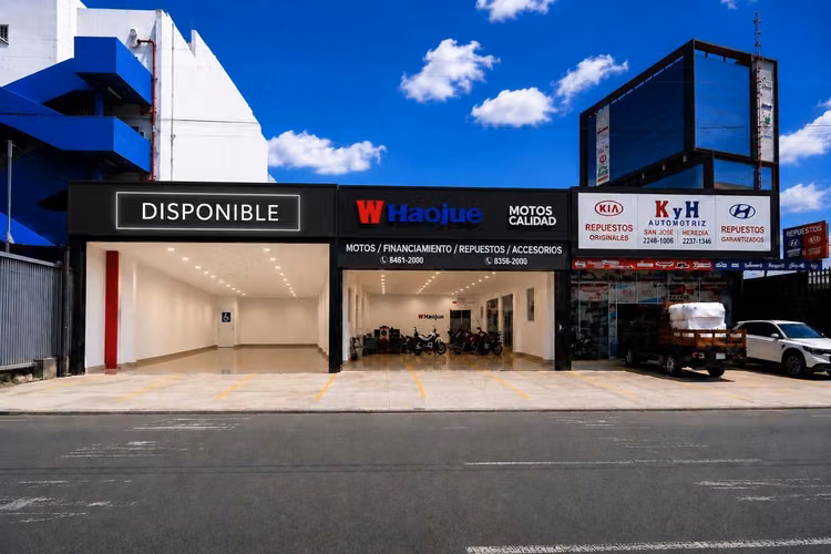 Espectacular local comercial en alquiler en Avenida 10 - Imagen 2