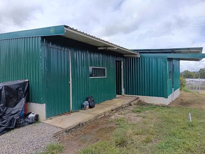 Venta de bodegas con uso suelo industrial en Cartago