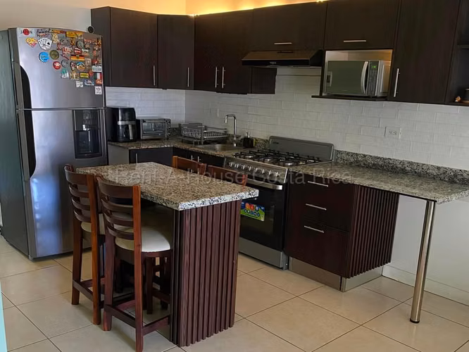 Casa en Venta,  Un Nivel con Finos Acabados | en San Rafael de Alajuela