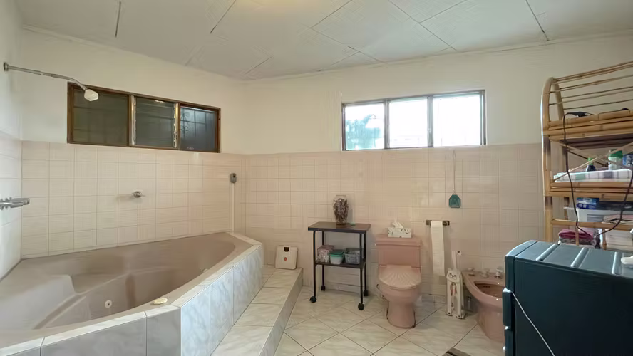 Casa en venta en Escazu con lote esquinero de 352 m² - Imagen 14