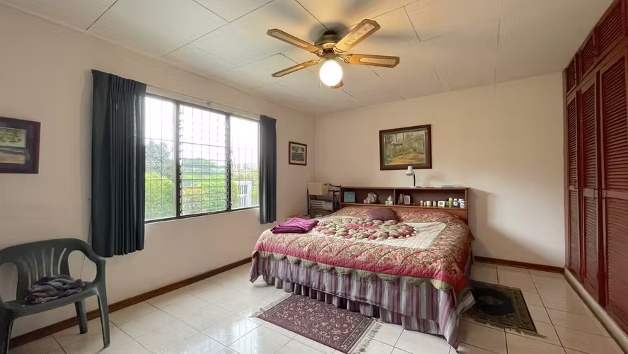 Casa en venta en Escazu con lote esquinero de 352 m² - Imagen 13