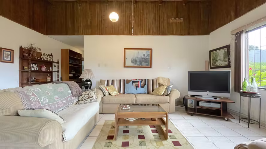 Casa en venta en Escazu con lote esquinero de 352 m² - Imagen 6