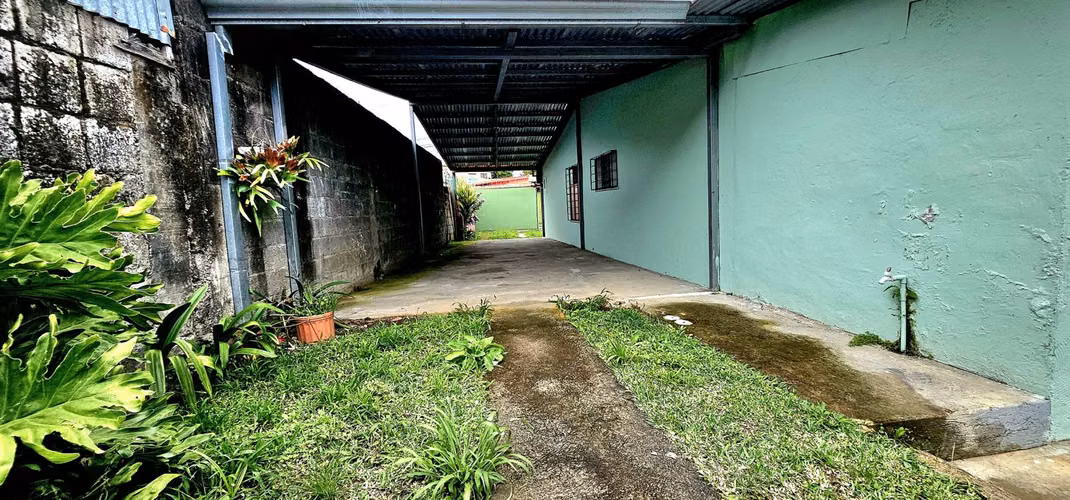 Venta de Casas en Moravia LAS AMERICAS Amplia Zona Verde. - Imagen 11