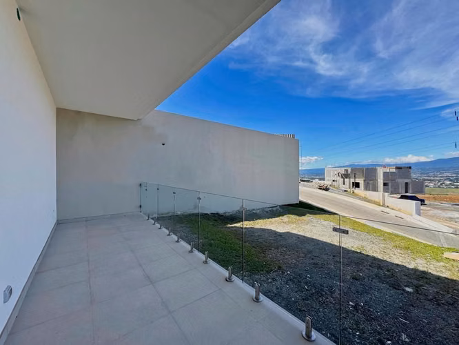 Alquiler de apartamento con espectaculares vistas en Escazú - Imagen 5