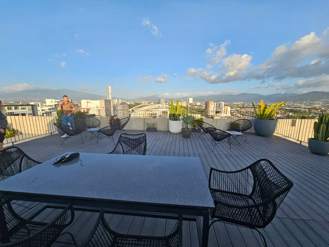 Cosmopolitan T, full amueblado, hermoso-lujo, 1 hab, 1 baño, vista atardecer, amenidades. - Imagen 17