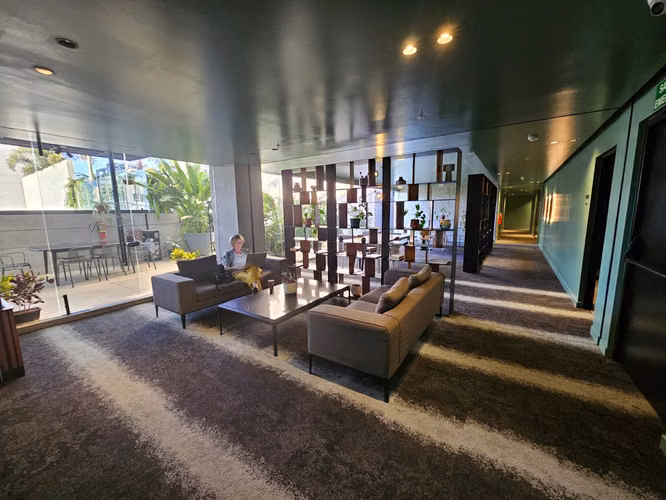 Cosmopolitan T, full amueblado, hermoso-lujo, 1 hab, 1 baño, vista atardecer, amenidades. - Imagen 11