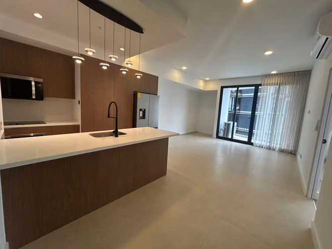 Apartamento en alquiler de Lujo a Estrenar en Parkwood - Imagen 2