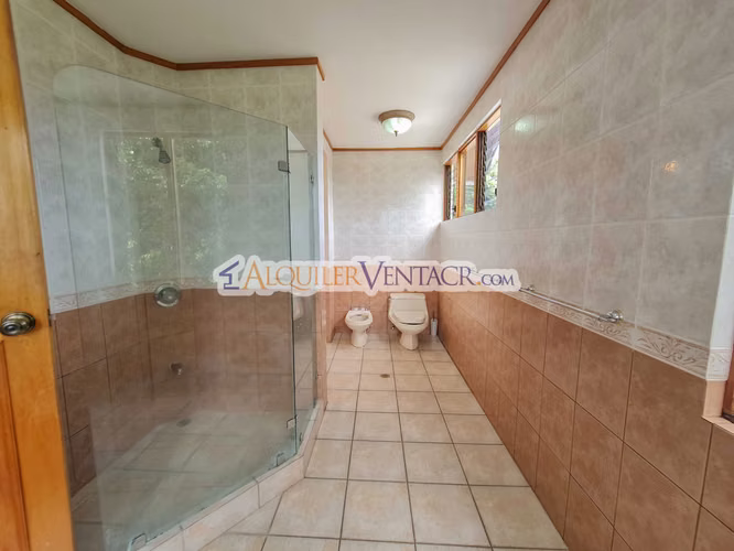 CASA CON PISCINA PROPIA Y VISTAS CON 2.266 M2 LOTE EN ALTO LAS PALOMAS SANTA ANA - Imagen 19