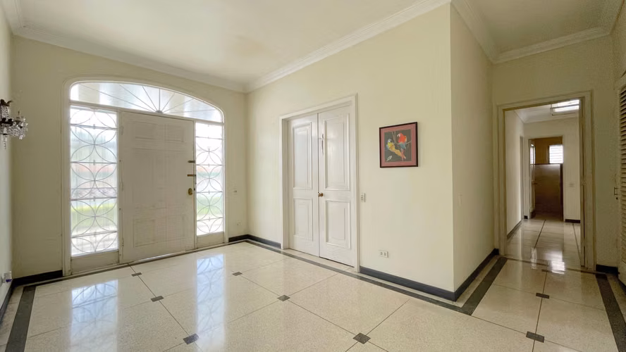 Casa Venta Barrio Escalante con uso mixto y lote de 958 m²