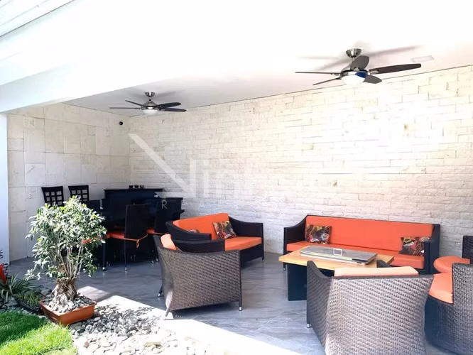 Alquiler de casa de una planta en Pozos - Imagen 2