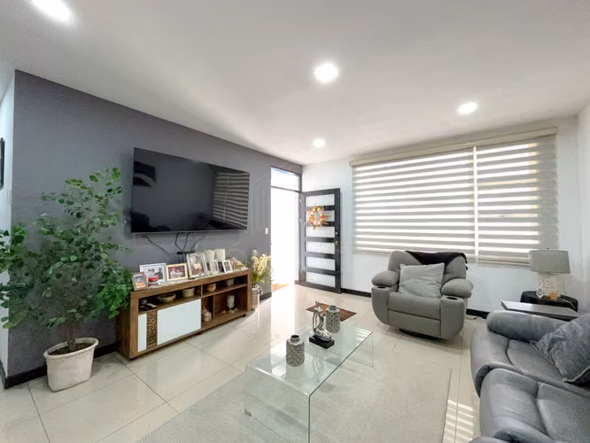 Hermosa Casa De Una Planta en Venta Ayarco – Curridabat - Imagen 14