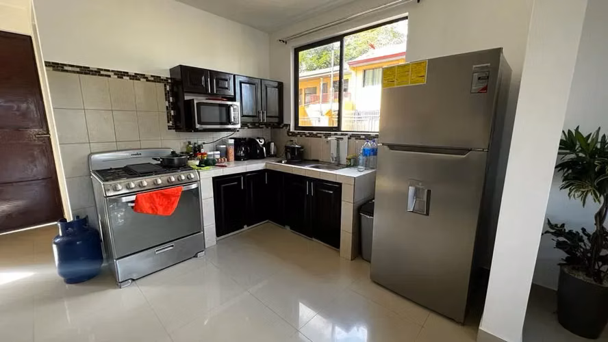 Casa en venta en Jacó a pocos minutos de la playa - Imagen 7