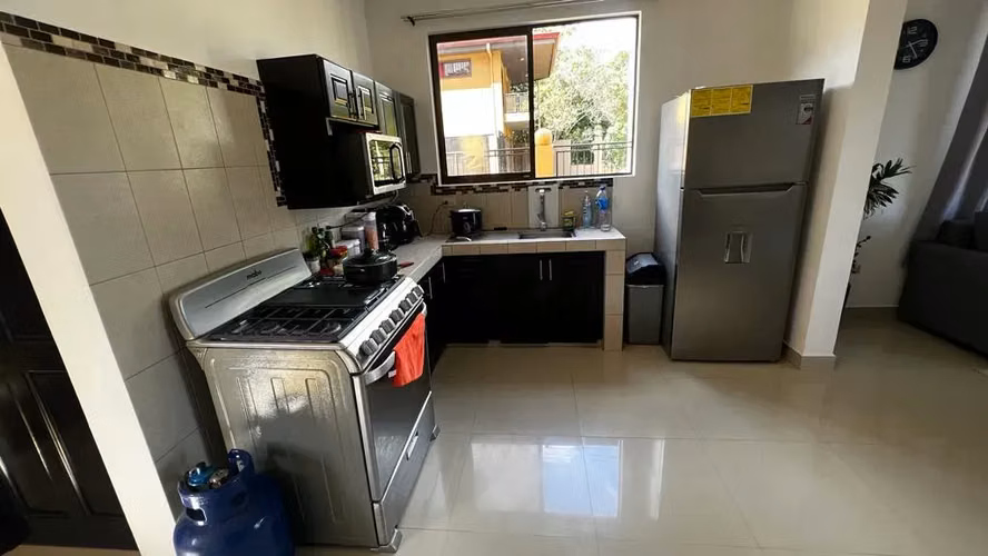 Casa en venta en Jacó a pocos minutos de la playa - Imagen 8
