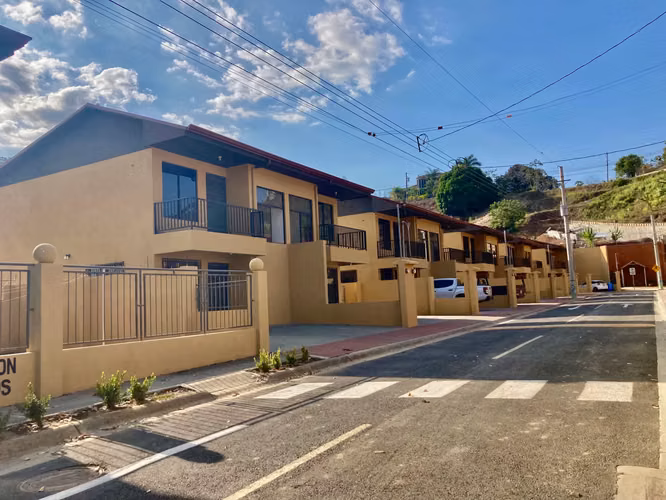 House for sale in Jaco just a few minutes from the beach.