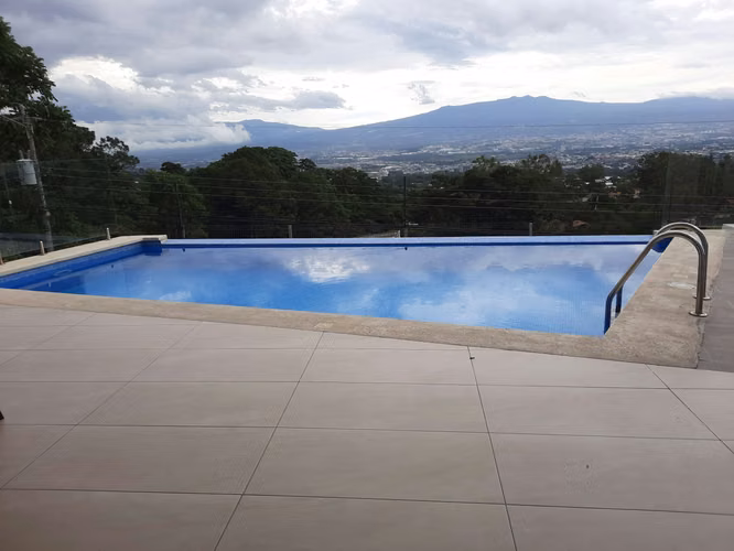Casa Amoblada Con Una Vista Increible y Excellente Zona en Escazu! · San Antonio - Imagen 4