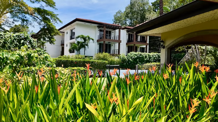 Luxury Apartment in Herradura: 2 Bedrooms, Balcony, and Pool Access