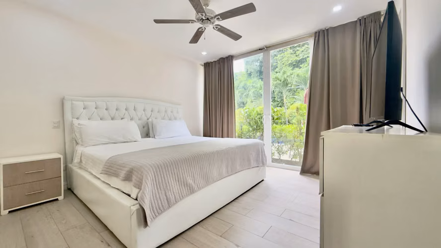 Apartamento de Lujo en Herradura: 2 Habitaciones, Balcón y Acceso a Piscina - Imagen 20