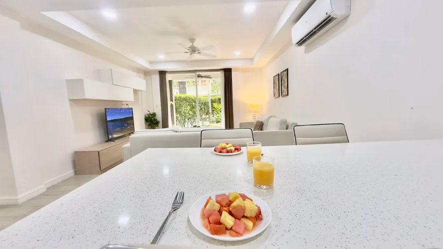 Apartamento de Lujo en Herradura: 2 Habitaciones, Balcón y Acceso a Piscina - Imagen 12