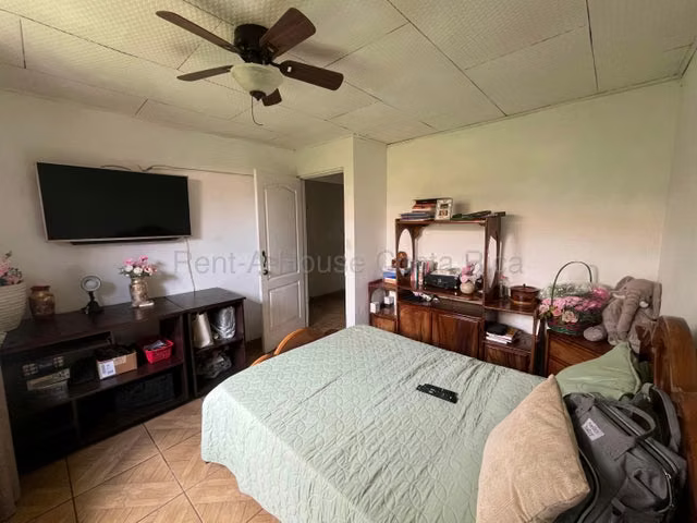 Venta de Casa + 4 Aptos Independientes en Barva-San Pedro. - Imagen 11