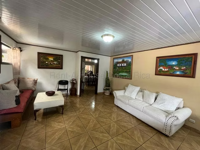 Venta de Casa + 4 Aptos Independientes en Barva-San Pedro. - Imagen 4