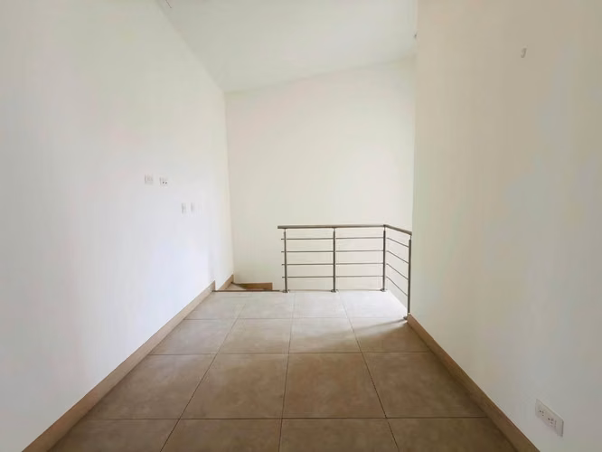 Alquiler de casa en condominio en 3/10 GUACHIPELIN de Escazú seguridad y amenidades y línea blanca - Imagen 15