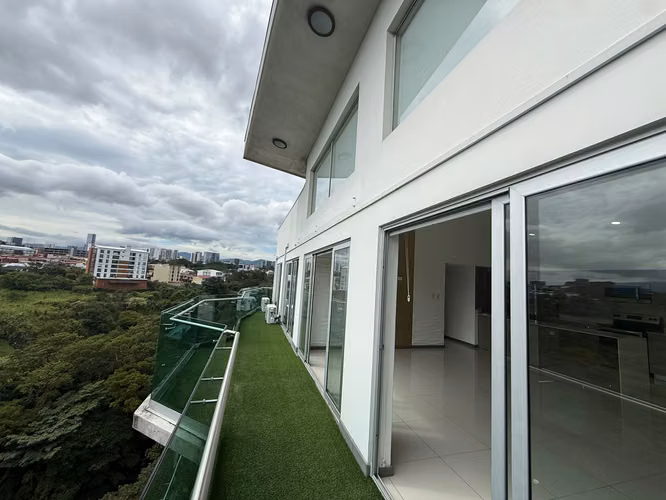 Alquiler de apartamento con Linea Blanca en Rohrmoser, Paradisus. - Imagen 2