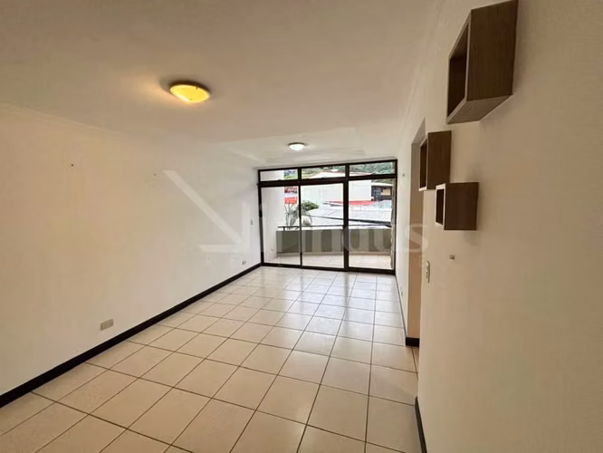 Alquiler de apartamento con vista a la montaña en Santa Ana - Imagen 5