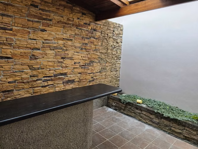 Alquiler de Casa en Condominio cerca del CRCC en Escazú - Imagen 4