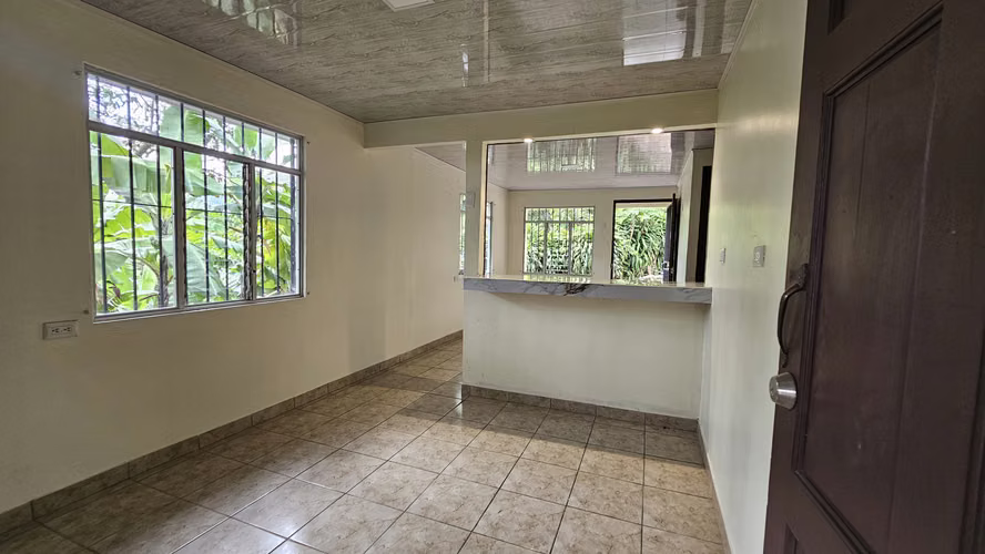 Casa en San Gabriel: ¡99% de Financiamiento y Prima Baja! 12