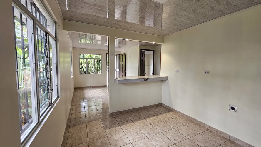 Casa en San Gabriel: ¡99% de Financiamiento y Prima Baja! 12