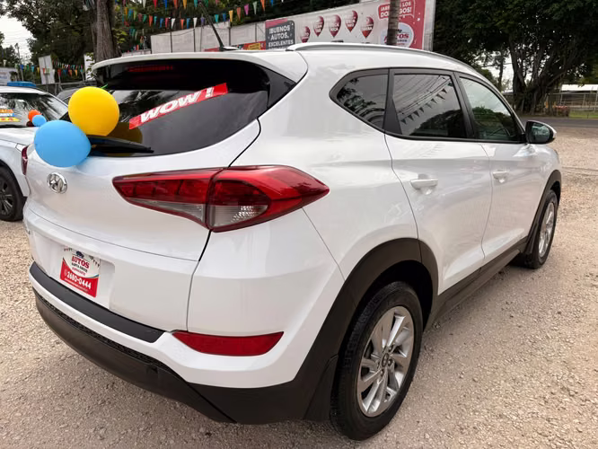 HYUNDAI TUCSON-2016-AUTO-SHIFT TRONIC-4X2-9.375.000 - Imagen 2
