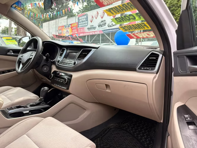 HYUNDAI TUCSON-2016-AUTO-SHIFT TRONIC-4X2-9.375.000 - Imagen 7