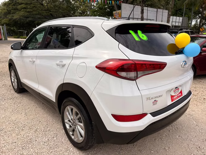HYUNDAI TUCSON-2016-AUTO-SHIFT TRONIC-4X2-9.375.000 - Imagen 3
