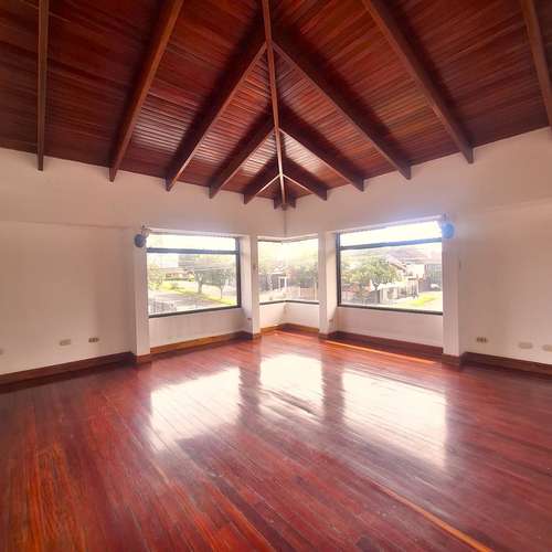 Alquiler de casa esquinera en Geroma - Favorita Norte RH - Imagen 9